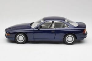 BMW E31 850i Mauritius Moder Maisto 1:18 438813100299 Kovina – slika 4 od 8