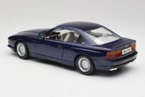 BMW E31 850i Mauritius Moder Maisto 1:18 438813100299 Kovina – slika 7 od 8