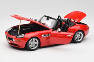 BMW Z8 E52 Roadster Svetlo Rdeč Bburago 1:18 12032 Kovina – slika 2 od 8