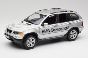 BMW X5 E53 3.0d Service Mobil Kyosho 1:18 80430305646 Kovina