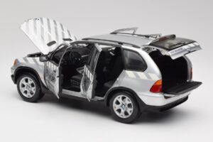 BMW X5 E53 3.0d Service Mobil Kyosho 1:18 80430305646 Kovina – slika 5 od 8