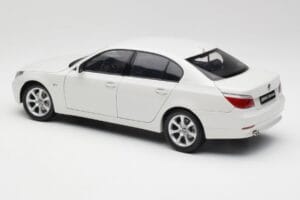 BMW E60 545i Alpine Bel Kyosho 1:18 08591W Kovina – slika 7 od 8