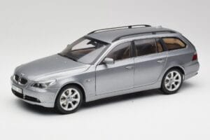 BMW 545i E61 Touring Svetlo Siva Kyosho 1:18 80430308414 Kovina