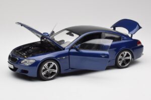 BMW M6 E63 Moder Kyosho 1:18 80430413351 Kovina – slika 2 od 8