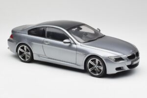 BMW M6 E63 Silver Siv Kyosho 1:18 08703GR Kovina – slika 6 od 8