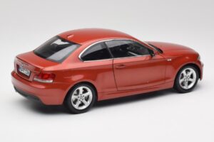 BMW 1 E82 Coupe Oranžna Kyosho 1:18 80430427064 Kovina – slika 3 od 8