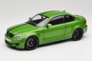 BMW Serija 1 E82 Coupe Taiga Green Metallic Minichamps 1:18 110020024 Kovina