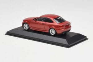 BMW 1M E82 Oranžen Minichamps 1:43 413020023 Kovina – slika 3 od 5