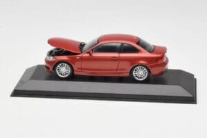 BMW 1M E82 Oranžen Minichamps 1:43 413020023 Kovina – slika 4 od 5