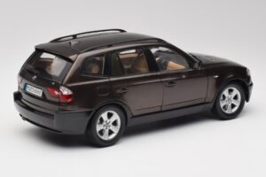 BMW X3 E83 3.0d Temno Rjav Metalik Kyosho 1:18 80430300736 Kovina – slika 3 od 8