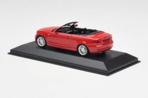 BMW Serija 1 E88 Kabriolet Karminska Rdeča Minichamps 1:43 431026230 Kovina – slika 3 od 5