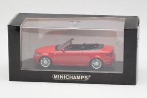 BMW Serija 1 E88 Kabriolet Karminska Rdeča Minichamps 1:43 431026230 Kovina – slika 4 od 5