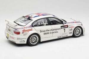 BMW E90 320si #1 A. Priaulx WTCC Champion 2006 Kyosho 1:18 80430429067 Kovina – slika 3 od 8
