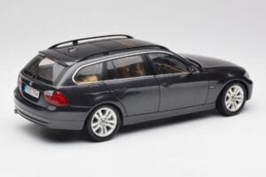 BMW 330i E91 Touring Temno Siva Kyosho 1:18 80430394360 Kovina – slika 3 od 8