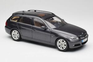 BMW 330i E91 Touring Temno Siva Kyosho 1:18 80430394360 Kovina – slika 6 od 8