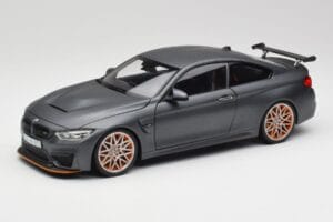 BMW M4 F82 GTS Frozen Siv Minichamps 1:18 80432411555 Kovina