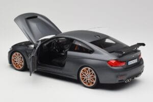 BMW M4 F82 GTS Frozen Siv Minichamps 1:18 80432411555 Kovina – slika 5 od 8