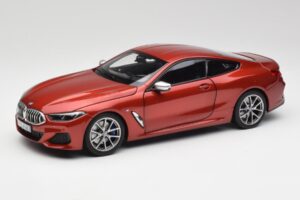 BMW M850i G15 Oranžna Metallic Norev 1:18 183285 Kovina