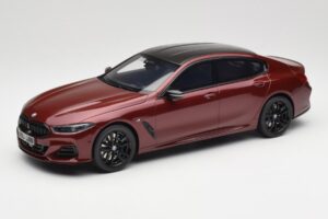 BMW M850i G15 M Performance Melbourne Red Metallic GT Spirit 1:18 GT493 Smola