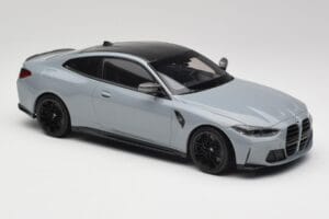 BMW M4 G82 Brooklyn Siva Minichamps 1:18 155020124 Kovina – slika 4 od 6