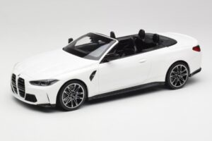 BMW M4 G82 Kabriolet Alpine White Minichamps 1:18 155021031 Kovina