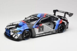 BMW M4 GT3 G82 #1 Test Version 2021 Minichamps 1:18 113222003 Kovina