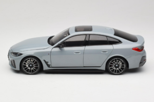 BMW i4 G26 Grey Metallic Minichamps 1:18 110023010 Kovina – slika 4 od 8