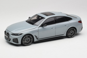 BMW i4 G26 Grey Metallic Minichamps 1:18 110023010 Kovina