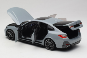 BMW i4 G26 Grey Metallic Minichamps 1:18 110023010 Kovina – slika 5 od 8