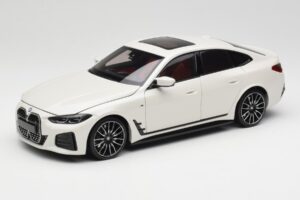 BMW i4 M50 G26 Alpine White Minichamps 1:18 110023011 Kovina