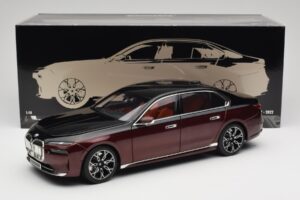 BMW i7 G70 Black & Red Metallic Minichamps 1:18 110023201 Kovina – slika 8 od 8