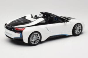 BMW i8 Roadster I15 Bel Metalik Minichamps 1:18 155027031 Kovina – slika 2 od 6