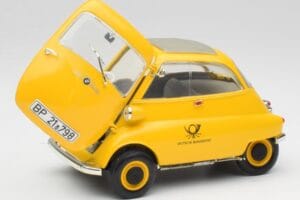BMW Isetta 250 Deutsche Bundespost Revell 1:18 925 Kovina – slika 2 od 8