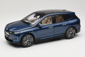 BMW iX Blue Metallic Minichamps 1:18 110023100 Kovina