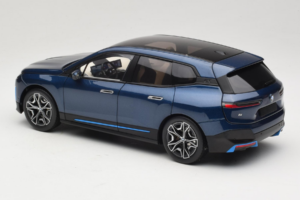 BMW iX Blue Metallic Minichamps 1:18 110023100 Kovina – slika 7 od 8