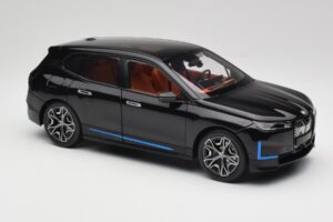 BMW iX Sapphire Black Minichamps 1:18 110023101 Kovina – slika 6 od 8