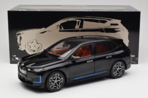BMW iX Sapphire Black Minichamps 1:18 110023101 Kovina – slika 8 od 8