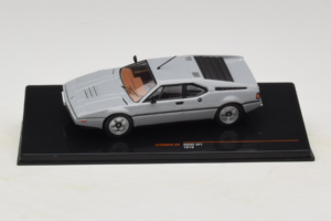 BMW M1 Siv IXO 1:43 CLC602N Kovina