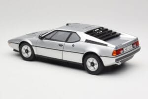 BMW M1 Srebrna Metalik Norev 1:18 183226 Kovina – slika 7 od 8