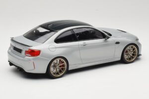 BMW M2 CS F87 Srebrn z zlatimi platišči Minichamps 1:18 155021028 Kovina – slika 2 od 6