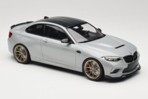 BMW M2 CS F87 Srebrn z zlatimi platišči Minichamps 1:18 155021028 Kovina – slika 4 od 6