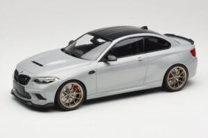 BMW M2 CS F87 Srebrn z zlatimi platišči Minichamps 1:18 155021028 Kovina