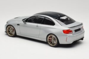 BMW M2 CS F87 Srebrn z zlatimi platišči Minichamps 1:18 155021028 Kovina – slika 5 od 6