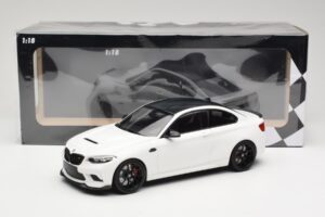 BMW M2 CS F87 Bel s črnimi platišči Minichamps 1:18 155021025 Kovina – slika 6 od 6