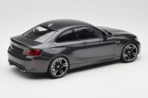 BMW M2 F87 Grey Metallic Minichamps 1:18 155026102 Kovina – slika 2 od 6