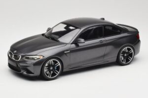 BMW M2 F87 Grey Metallic Minichamps 1:18 155026102 Kovina