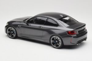 BMW M2 F87 Grey Metallic Minichamps 1:18 155026102 Kovina – slika 5 od 6