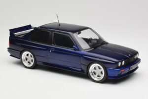 BMW M3 E30 Macau Blue IXO 1:18 18CMC122 Kovina – slika 4 od 6