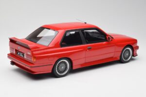 BMW M3 E30 Sport Evolution Rdeč Otto 1:12 G033 Smola – slika 2 od 6