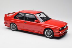 BMW M3 E30 Sport Evolution Rdeč Otto 1:12 G033 Smola – slika 4 od 6